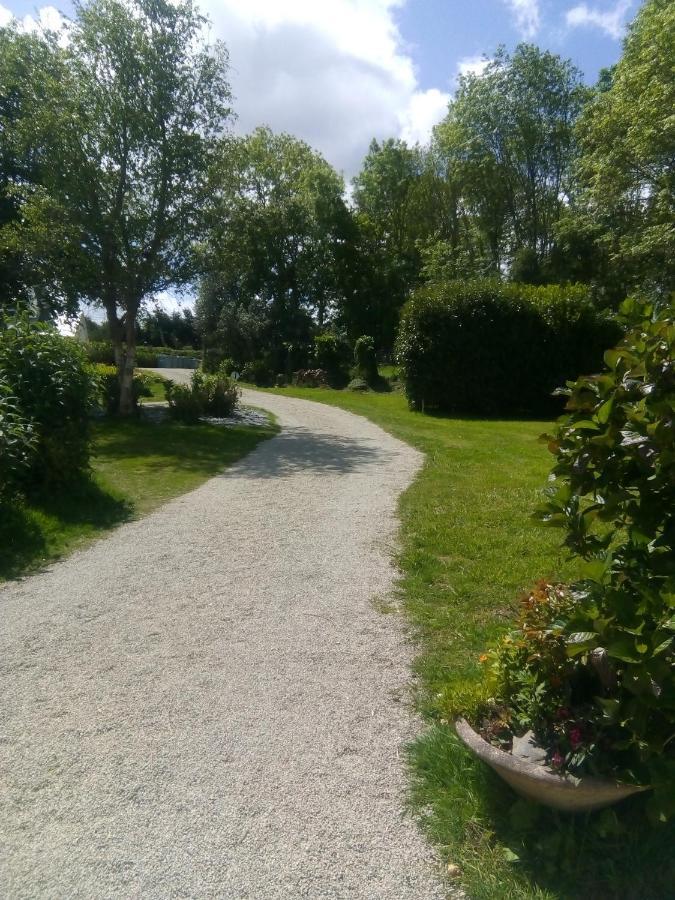 Aire De Camping Car, Caravane, Tente Emplacement Nu Avec Electricite Petit Camping Hotel Plestin-les-Greves Luaran gambar